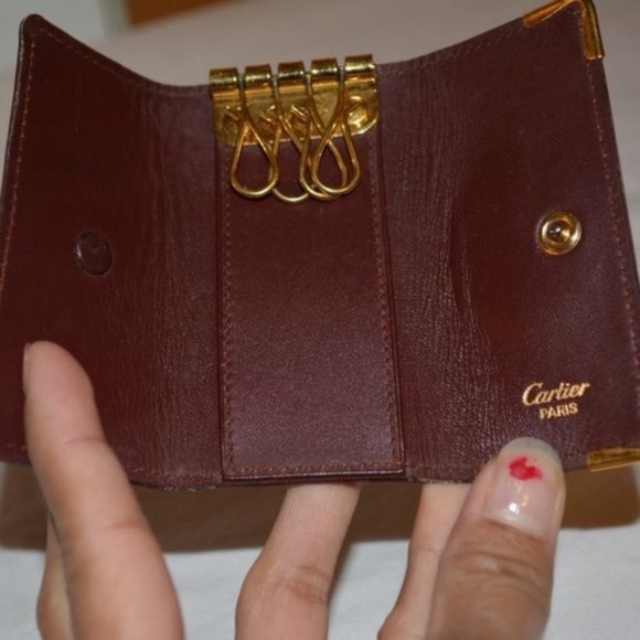 Cartier Bordeaux Leather 4-Hook Key Holder – Calfskin, Made in Spain - Picture 4 of 7